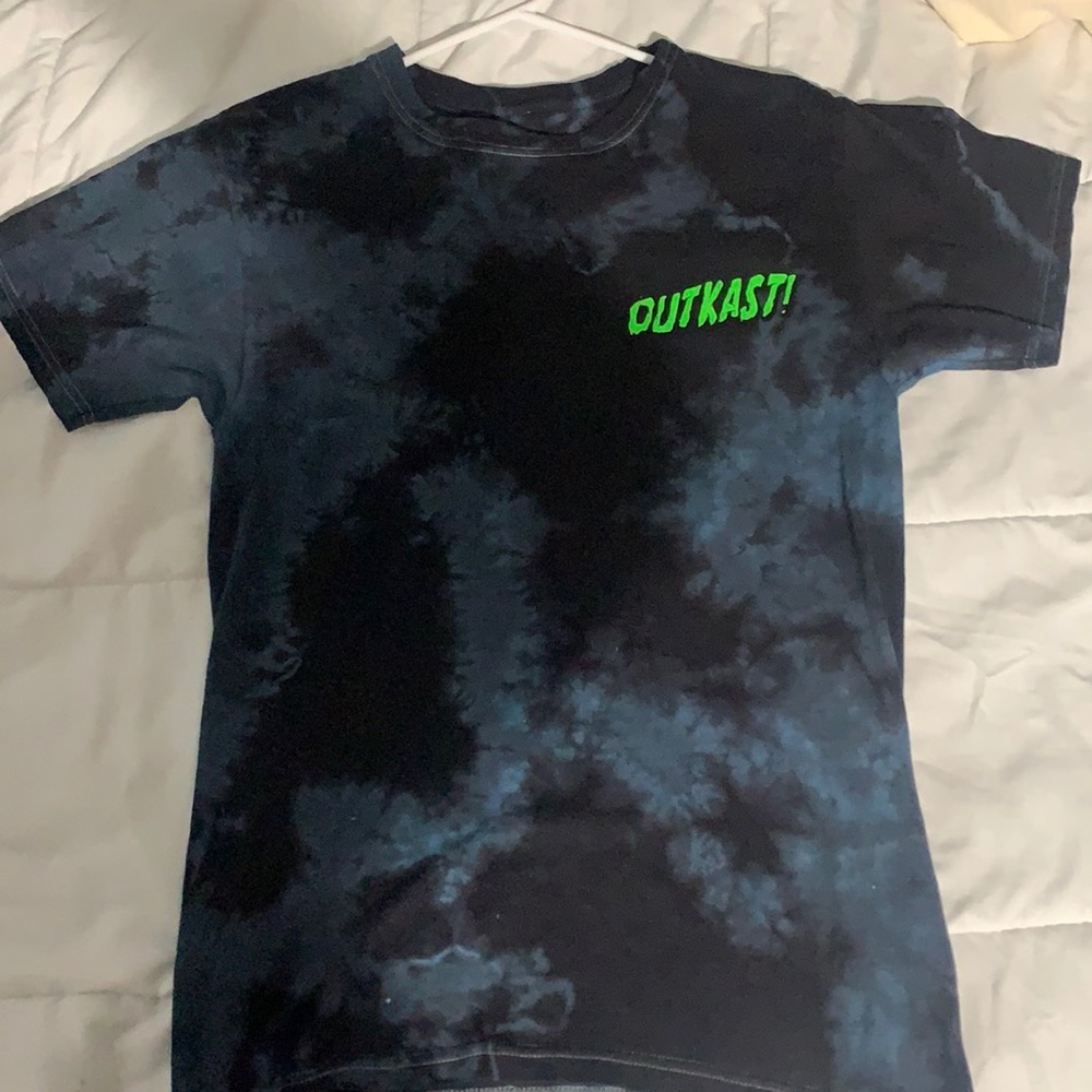 Selling this sick outcast graphic T-shirt